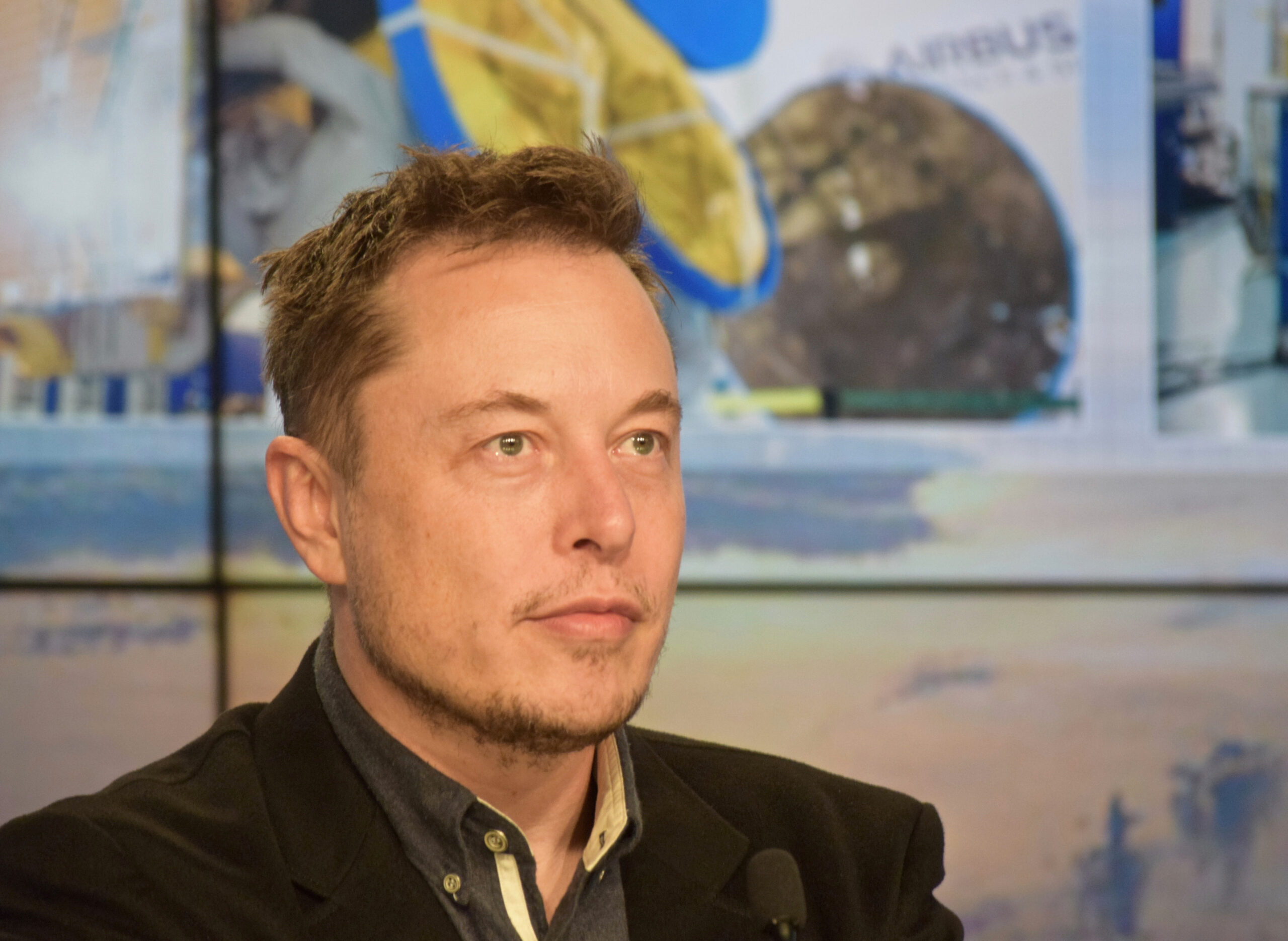 Elon Musk may seek to oust Starmer before UK elections, FT claims